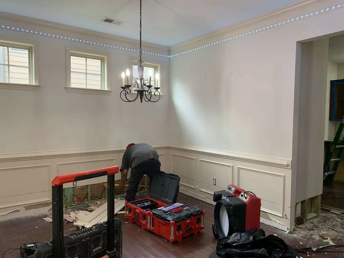 Restoration technician with professional equipment in Mountain View
